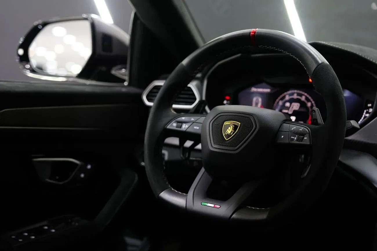 Lamborghini Urus PERFORMANTE Full Carbon Pack!!