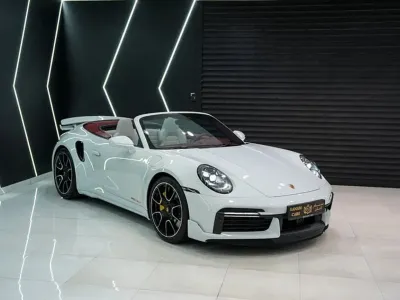 Porsche 911 Turbo S 3.8L (640 HP)